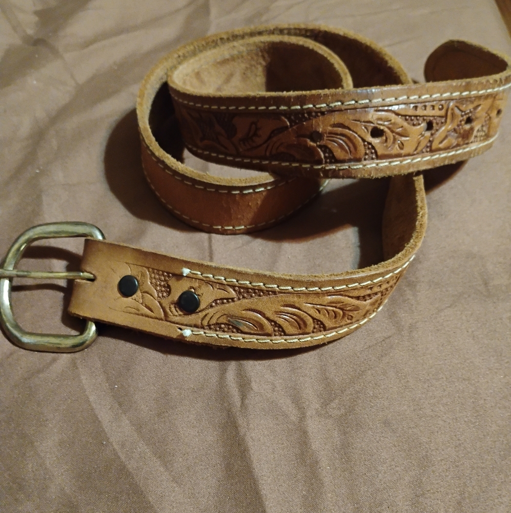 Silver Creek Embossed Genuine Leather Belt Size 34 Silver Tone Buckle USA
